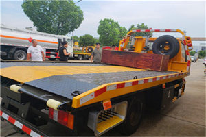 雨花台区附近拖车电话号码服务