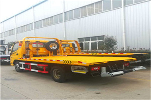 雨花台区附近拖车救援搭电