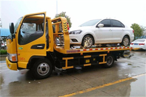 雨花台区附近拖车救援24小时服务热线